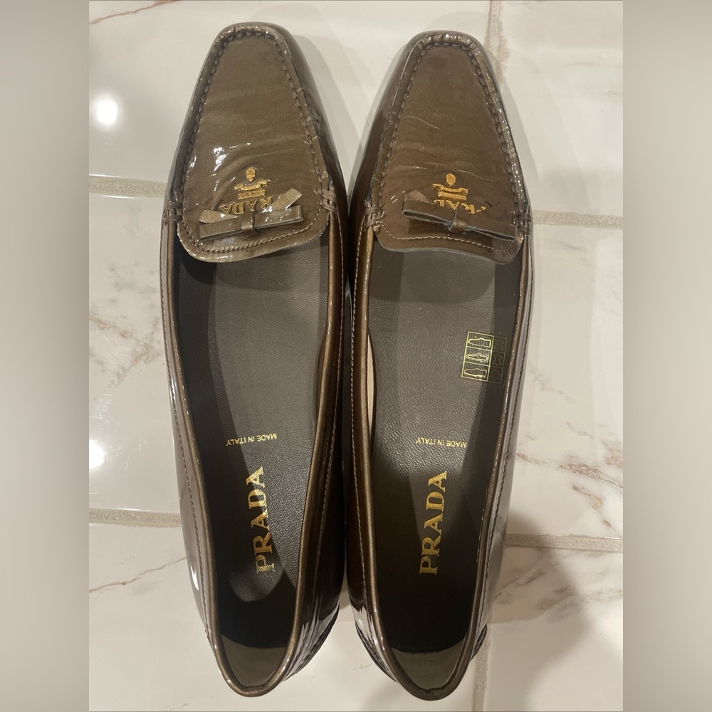 PRADA Patent Leather Loafer Shoes Calzature Donna AMARENA Brown Tan 38.5 8.5 US
